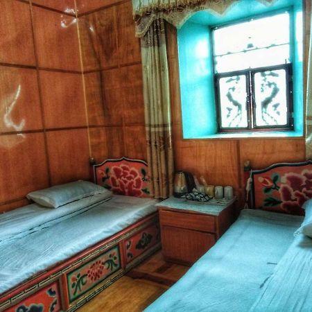 Zishuo Zihua Guest House Daocheng Zewnętrze zdjęcie